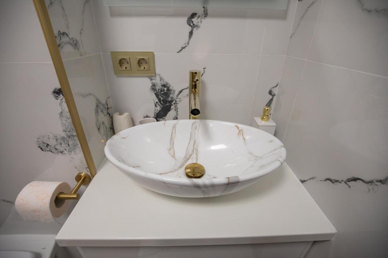 Apartament Gold Tîrgu Ocna Zewnętrze zdjęcie