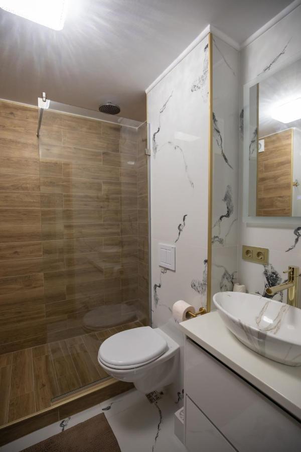 Apartament Gold Tîrgu Ocna Zewnętrze zdjęcie